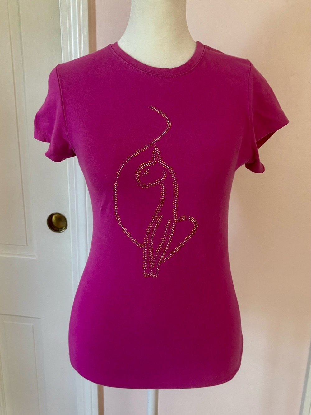 Vintage Y2K Baby Phat hot pink Short-Sleeve Tee with bedazzled cat. Women’s M.